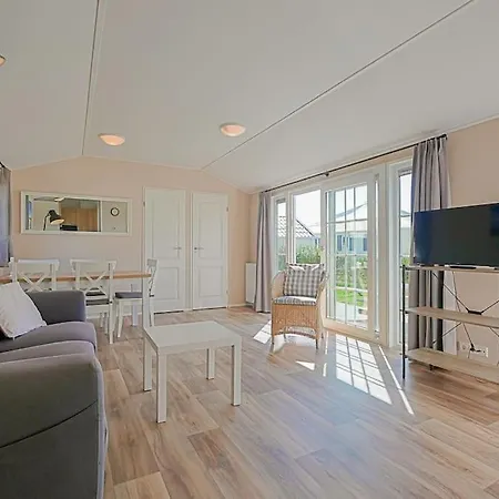 Luttikduin Nr 18 - Aan Zee