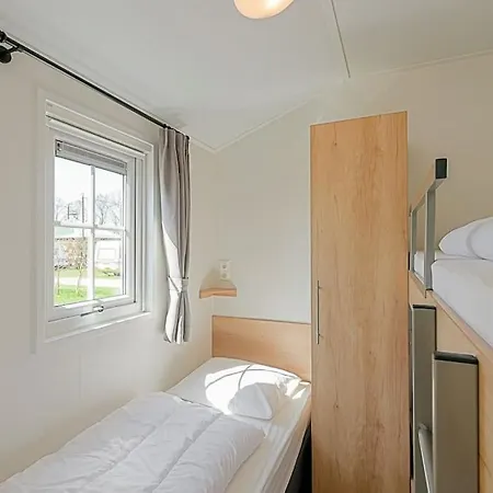 Luttikduin Nr 18 - Aan Zee Callantsoog