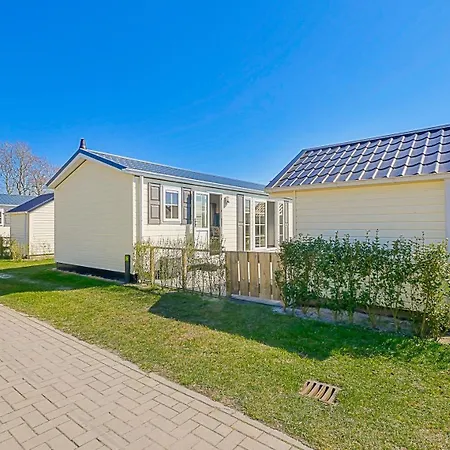Luttikduin Nr 18 - Aan Zee