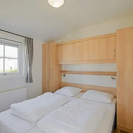 Luttikduin Nr 18 - Aan Zee * カラントスウオーフ